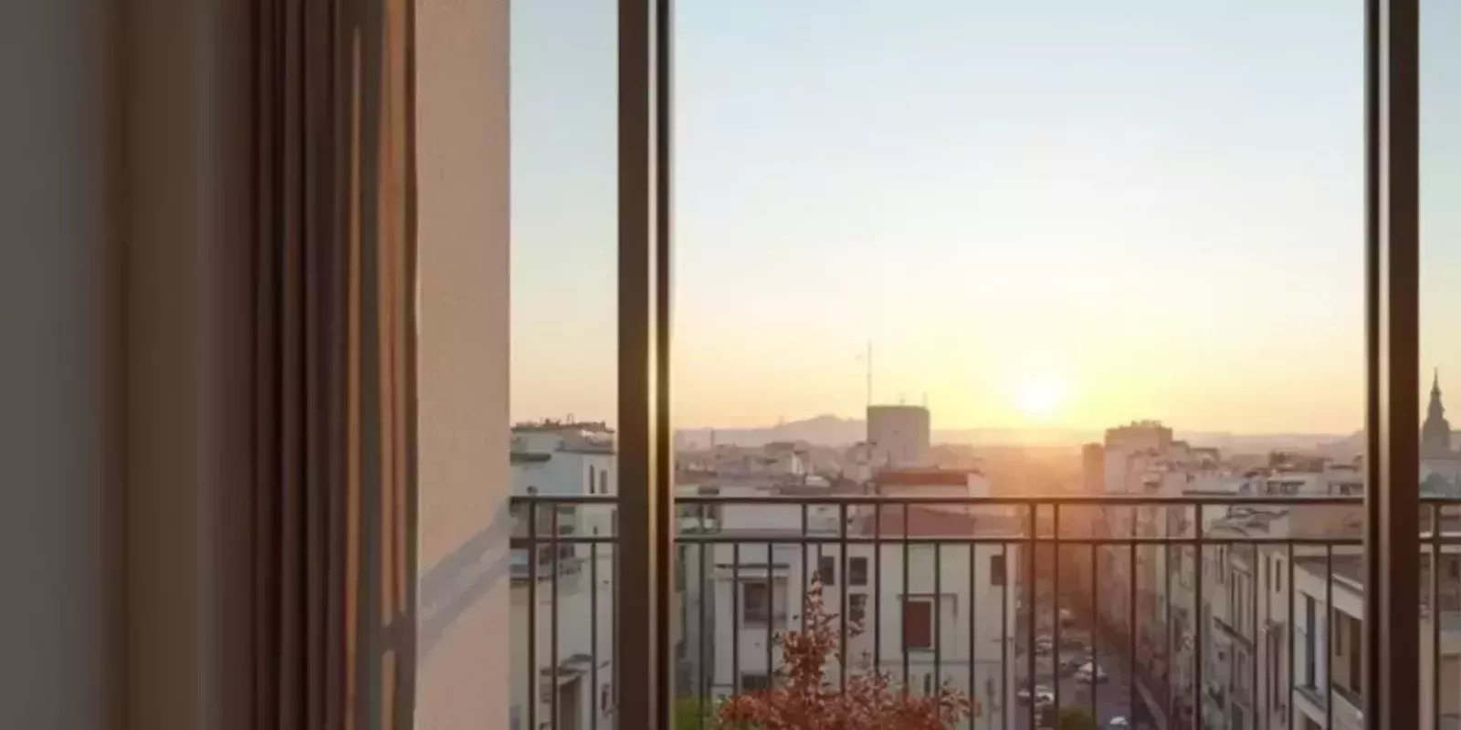 Marlene Ramírez Asesora Inmobiliaria Valencia - Salón luminoso en Valencia que simboliza un nuevo comienzo tras vender un piso por divorcio.
